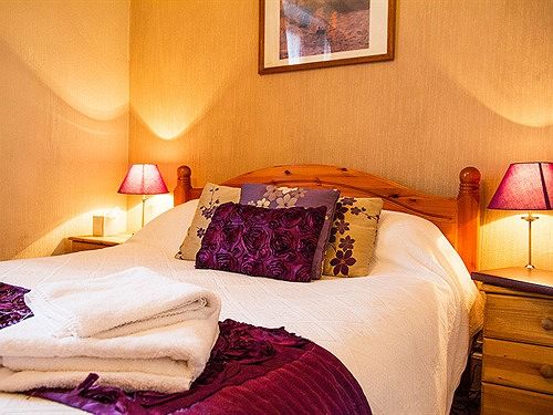 The Commercial Hotel 3