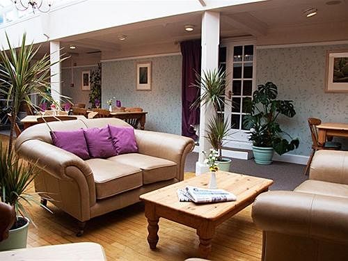 The Commercial Hotel 7