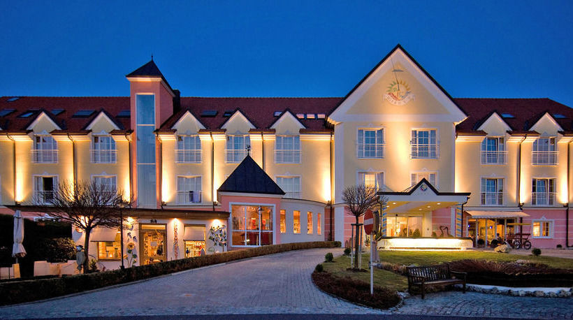 Thermenhotel Vier Jahreszeiten