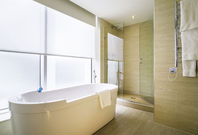 Apex London Wall Hotel 18