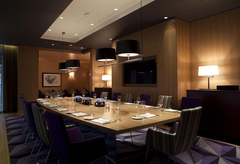 The Fitzwilliam Hotel Belfast 8