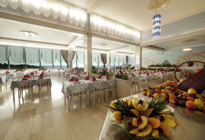 Hotel Laguna Gran Vista