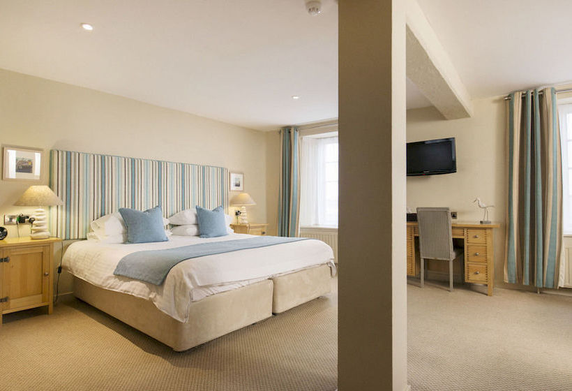 Hotel Old Custom House 10