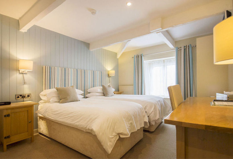 Hotel Old Custom House 11