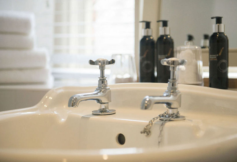 Hotel Old Custom House 16