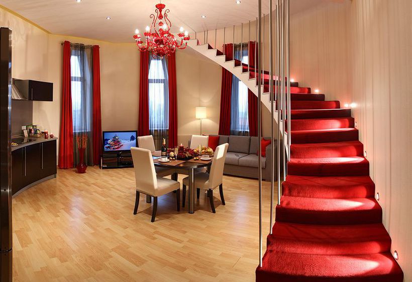 Senator Victory Square