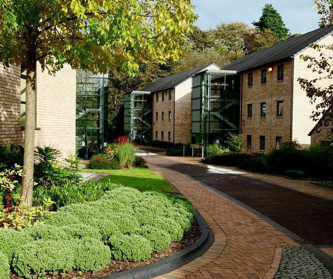 Hotel Queens University Belfast 9