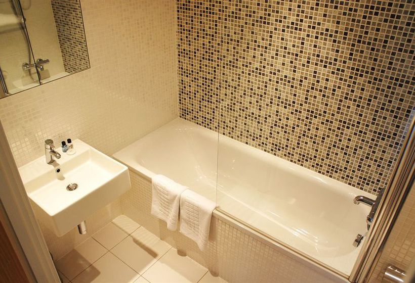 Hotel MAX Meridian Terrace Cardiff