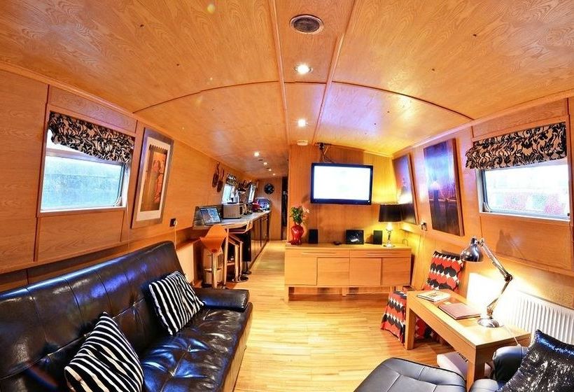 Hotel Four Sisters Boatel