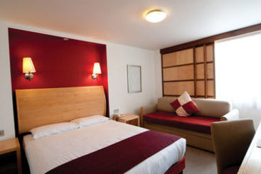 The Bell Hotel London Epping 10