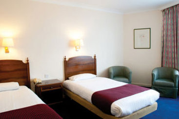 The Bell Hotel London Epping 13