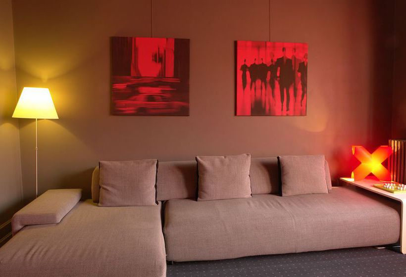 Monty Small Design Hotel