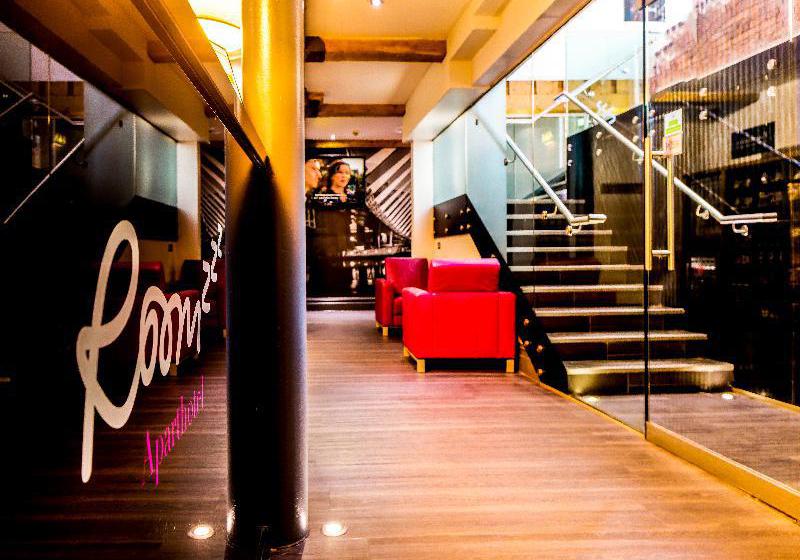 Hotel Roomzzz Manchester