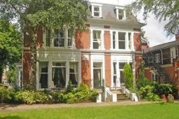 Hotel Cavalier House