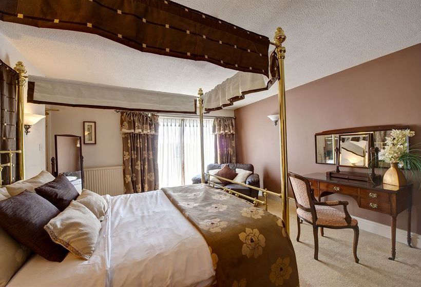 Hotel Clough Manor 1