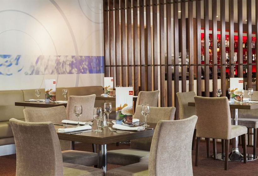 Hotel Park Inn by Radisson Peterborough 10