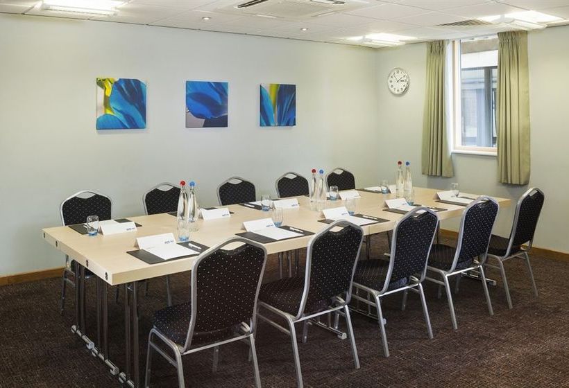 Hotel Park Inn by Radisson Peterborough 13