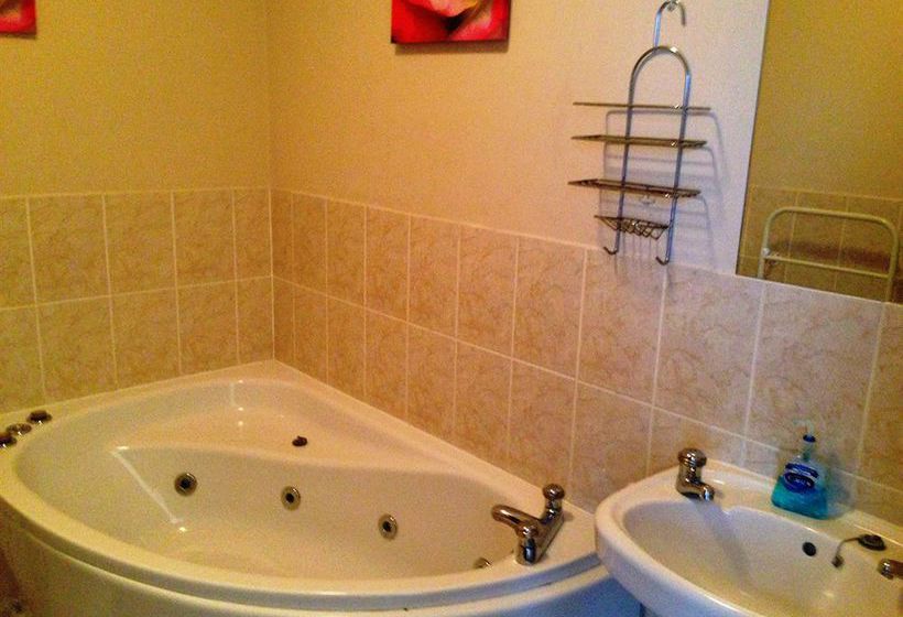 Hôtel The Three Tuns Coaching Inn