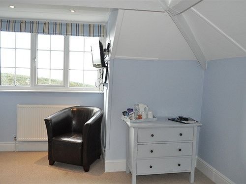 Elements Hotel & Bistro 10