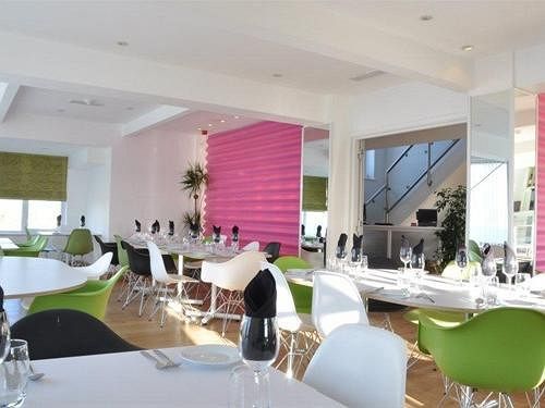 Elements Hotel & Bistro 11