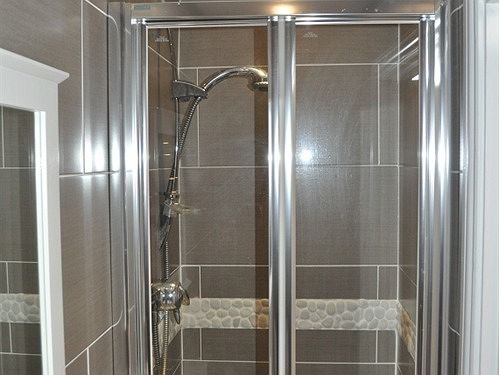 Elements Hotel & Bistro 14