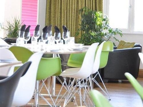 Elements Hotel & Bistro 15