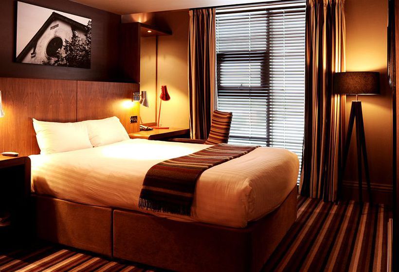 Village Hotel Solihull 10