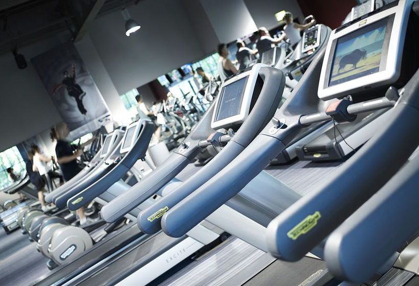 Village Hotel Solihull 12