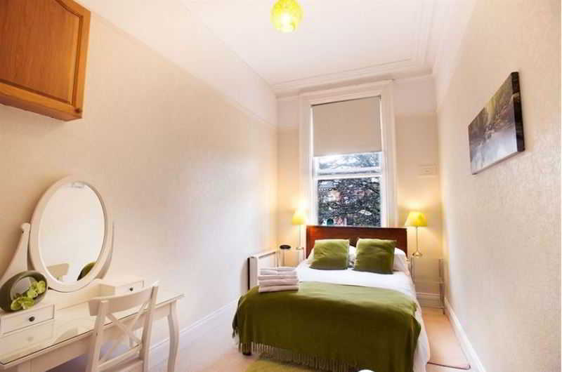 Victoria Apartments 6