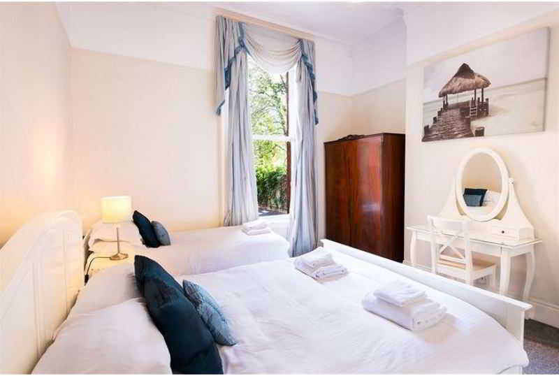 Victoria Apartments 7