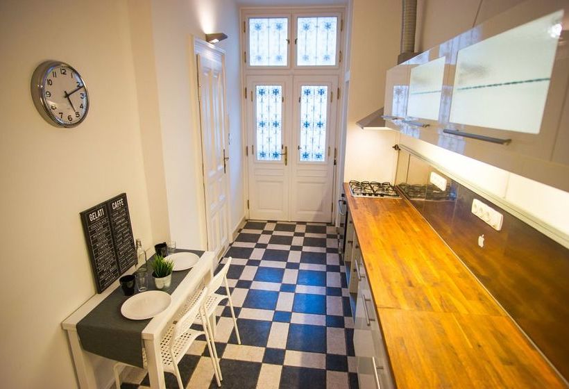 Budapest Opera Minihotel