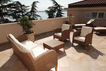 Grand Hotel Dramalj 10