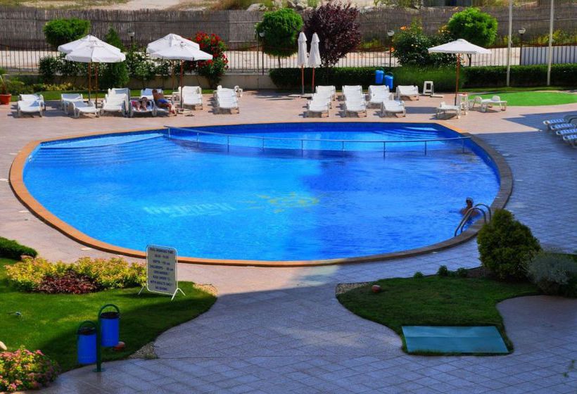 Sunny Holiday Aparthotel