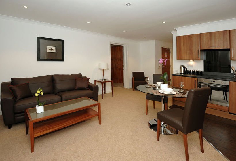 Fountain Court Stewart Apartments 14