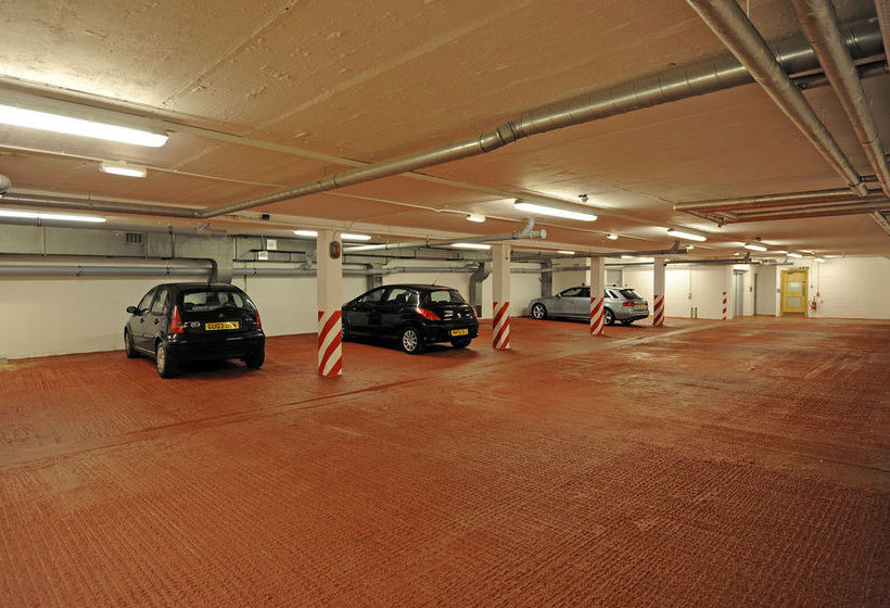 Fountain Court Stewart Apartments 16