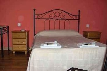 Centro De Turismo Rural Fuente Del Oso  | Valdepiélago | León | España 2