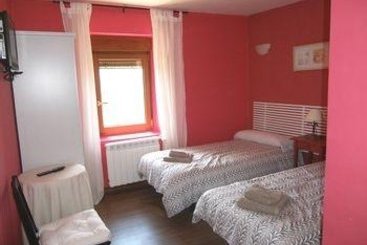 Centro De Turismo Rural Fuente Del Oso  | Valdepiélago | León | España 5