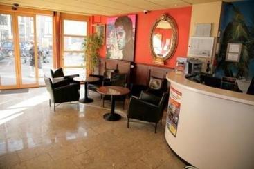 Hostel Budget Hotel Tourist Inn 7