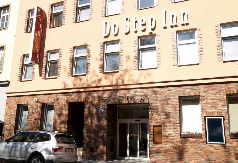 Hotel Hostel Do Step Inn