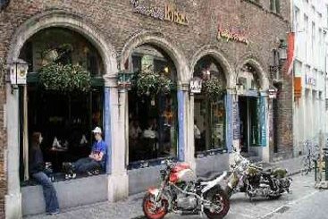 Hôtel (catégorie 1/2 *) Charlie Rockets