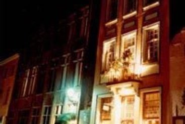 Passage Hotel & Hostel