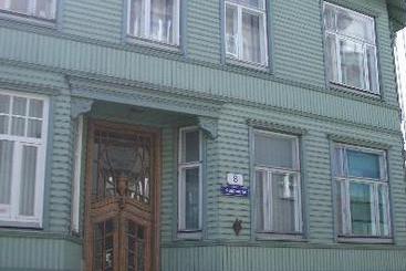 Inn Kaupmehe Guest House