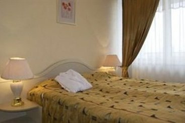 Premier Compass Hotel Odessa 9