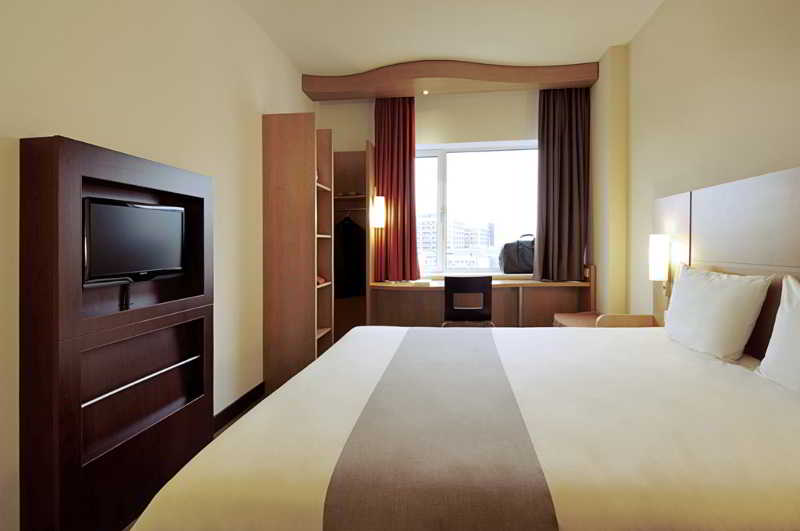 Hôtel Ibis esch belval 15