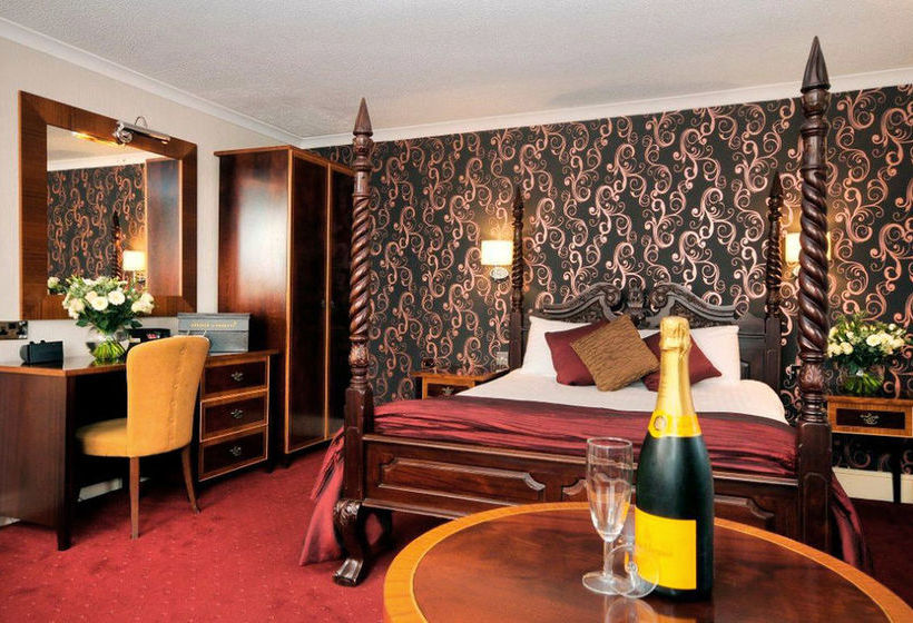 The Brookfield Hotel 11