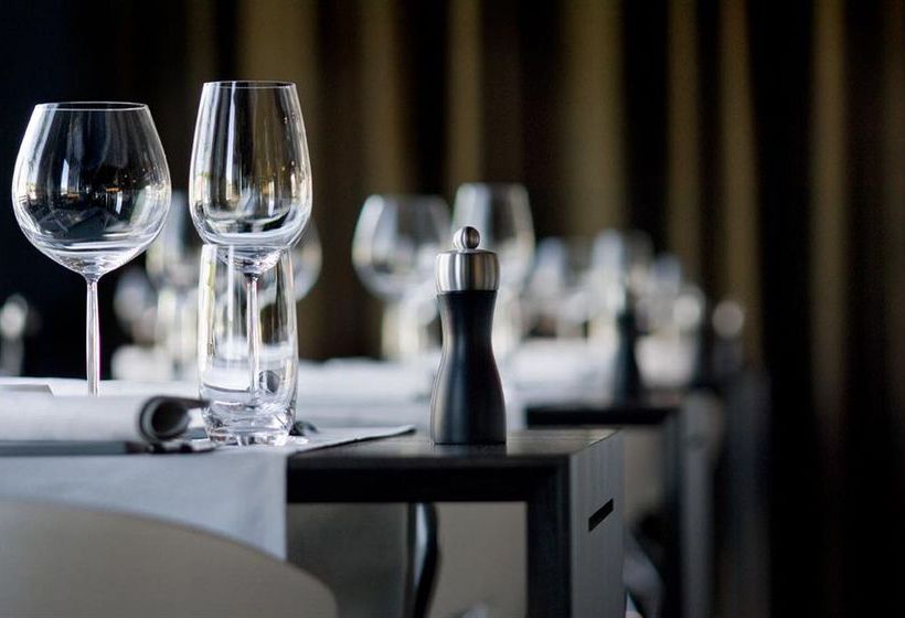 Hotel Carbon Sense 16