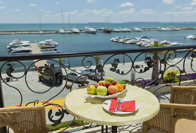 Hotel Palace Marina Dinevi