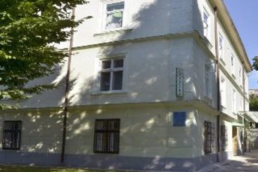 Hotel Hostel Of Institute Od Economics & Toruism