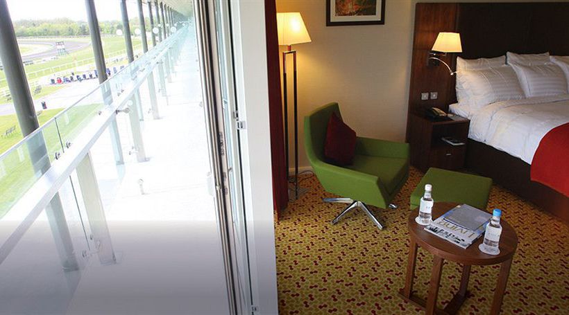 Lingfield Park Marriott Hotel & Country Club