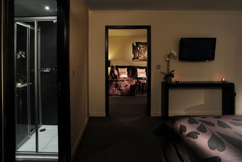 Hotel Guildford Harbour 13